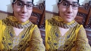 Pakistani girl sells her body for money and pleasure