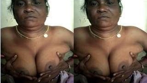 Auntie from the country bares her breasts
