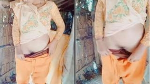 Exclusive Indian girl flaunts her pussy and ass in intimate video