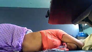 Train ride turns into a steamy encounter for Desi hottie Tia