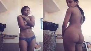Desi Bhabhi reveals her body in an exclusive video