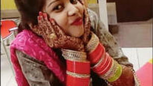 Seductive Indian wife's oral skills in compilation