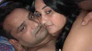 Desi couple in steamy MMS video
