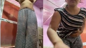 Sexy Indian girl strips down and reveals her nude body for money