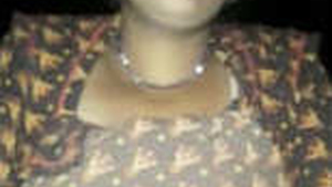 Desi wife with big breasts gives clear sound in Hindi while masturbating