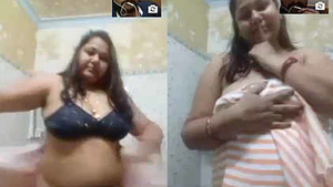 Indian aunt with big breasts has video call