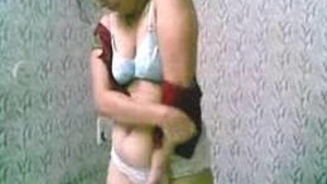 Indian office girl Shilpa caught on camera with her boss in a hotel room