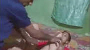 Desi boudi gets a massive cumshot in this video