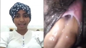 Sri Lanka girl's hairy pussy gets fingered in amateur video
