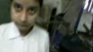 Bhabhi's Indian porn video with Sri Lanka school girl