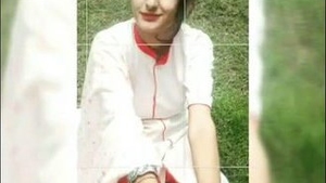 Cute girl enjoys oral and vaginal sex in MMS video