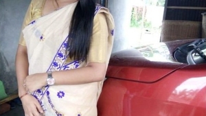 Full-length video of a beautiful girl's pussy dripping with drool