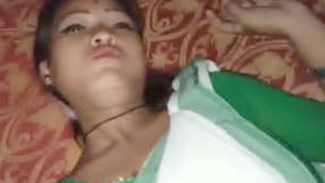 A pretty girl in a saree has her shaved pussy cleaned and then engages in sexual activity