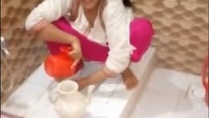 Desi Aunty indulges in public urination