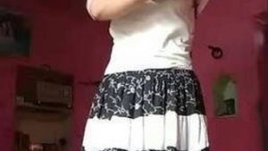 Indian sister reveals her curves as she unzips her outfit