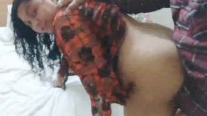 Indian aunty gets pounded in dog style position - A must-see clip for men
