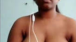 Indian beauty connects for a steamy video chat