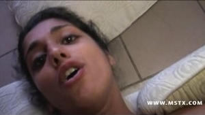 Indian girl gets anal pounding in beach video