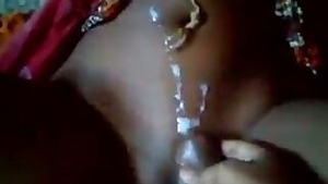 Marathi village bhabhi?s desi porn MMS