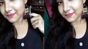 Sexually unsatisfied Desi girl focuses on energetic porn fingering