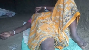 Quick fucking with aunty in desi village