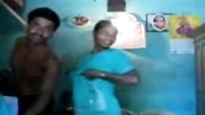 Desi sex MMS of a South Indian aunty?s affair