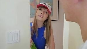 Cute stepsister playing Pokemon Go and fucks with stepbro