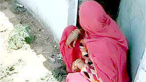 Indian escort gets caught by her mom during outdoor encounter