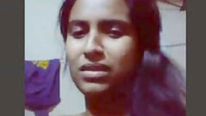 Bangladeshi Girl Showing Boob