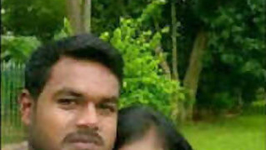 Desi indian Girl Showing And Fingering