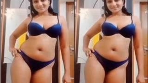 Alluring bikini model shows off her curves