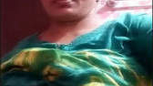 Tempting bhbahi selfies showcasing her perfect body and intimate area