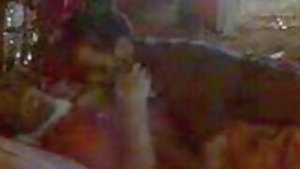 Bangla aunty in saree fucking with neighbour uncle