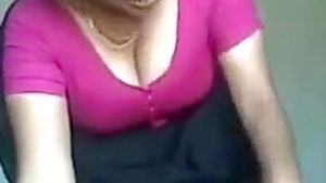 Mallu aunty?s romance with her servant
