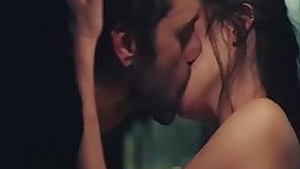 Shailene Woodley's unfulfilling sexual performances caught on camera