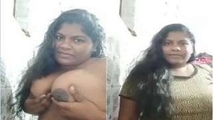 Curvy Indian girl flaunts her ample bosom