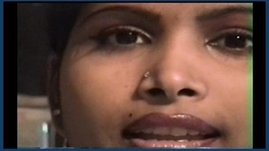 Sultry Tamil homemaker uninhibitedly explores her desires