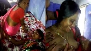Desi Bhabha's exclusive boob reveal in HD video