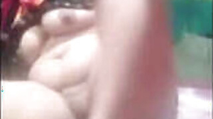 Horny Girl Fingering Vdo