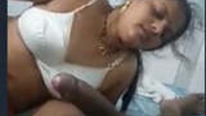 Marathi wife gives a clear talk and sucks cock in this video