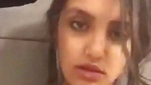 Desi Pakistani model spitting on boobs and fondling video