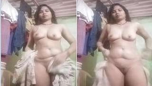 Bhabhi's nude video after a bath - A sizzling hot video