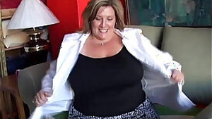 Big beautiful old spunker fucks her soaking wet pussy