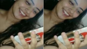 Curvy Indian babe gives a handjob