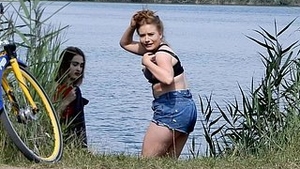 Girls get naughty with a naked guy in this steamy video