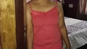 Husband records wife's pussy in Mallu porn video