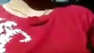 Nice Indian mom is filled with a desire to film solo video