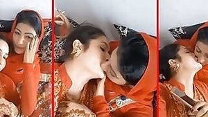 Tik Tok Indian XXX sex Desi Sisters Catfight lesbian kissing and licking