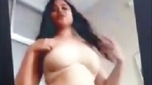 Desi indian girl show her big boobs