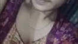 Desi babe with big boobs masturbates and fingers herself